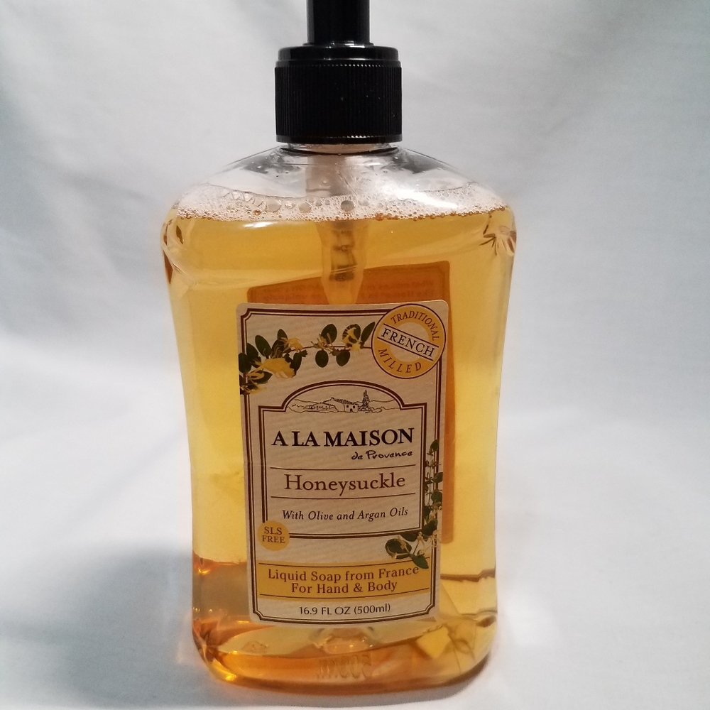 A La Maison de Provence Honeysuckle Gel Pump Hand
